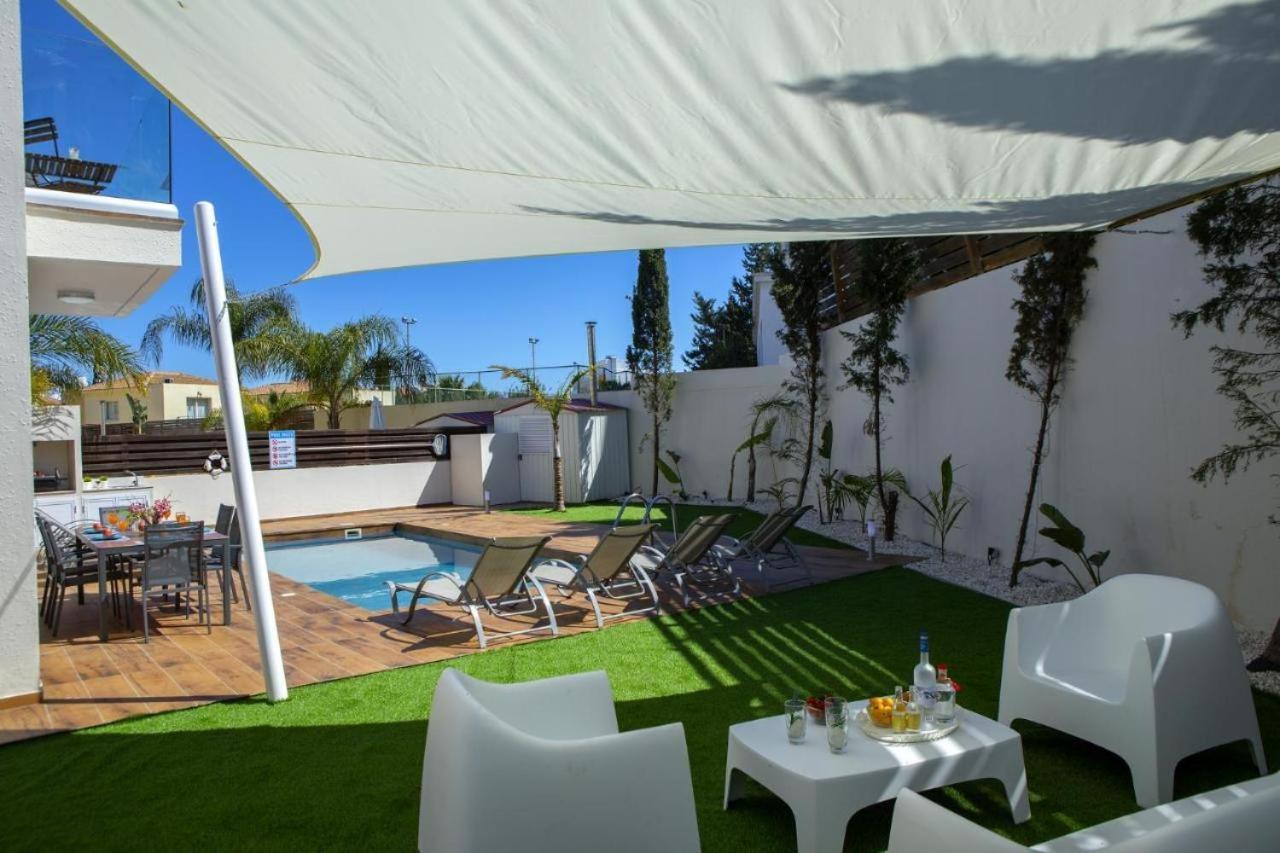 Tsokkos Family Villa - Pool Garden Walk To Beach Protaras Exterior photo